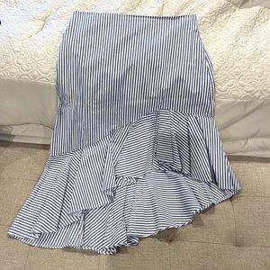 Asymmetrical skirt